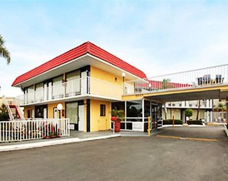 Express Inn & Suites Clearwater 皮内拉斯公园 外观 照片
