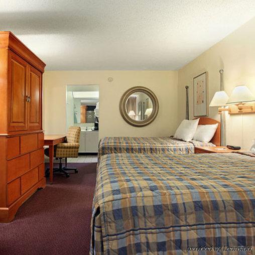 Express Inn & Suites Clearwater 皮内拉斯公园 客房 照片