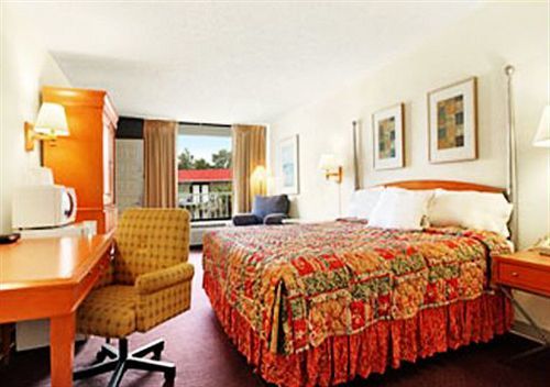 Express Inn & Suites Clearwater 皮内拉斯公园 客房 照片