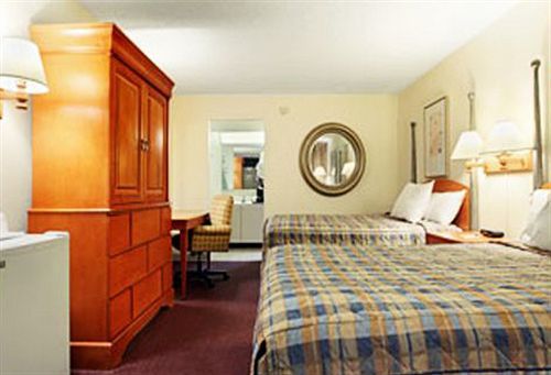 Express Inn & Suites Clearwater 皮内拉斯公园 客房 照片
