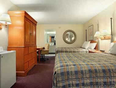 Express Inn & Suites Clearwater 皮内拉斯公园 外观 照片