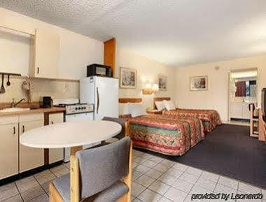 Express Inn & Suites Clearwater 皮内拉斯公园 外观 照片